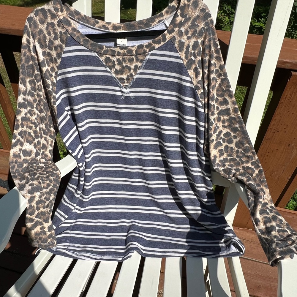 Sew In Love, Size XL, Long Sleeve T Shirt